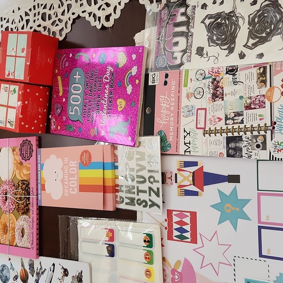 Stickers & Labels - Picture 5 of 9